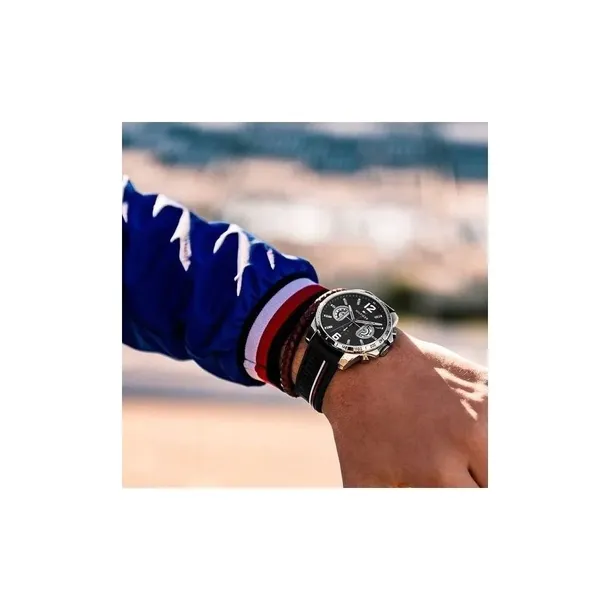 1791473-marka-tommy-hilfiger
