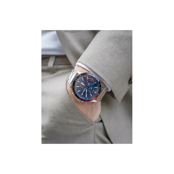 1791718-marka-tommy-hilfiger
