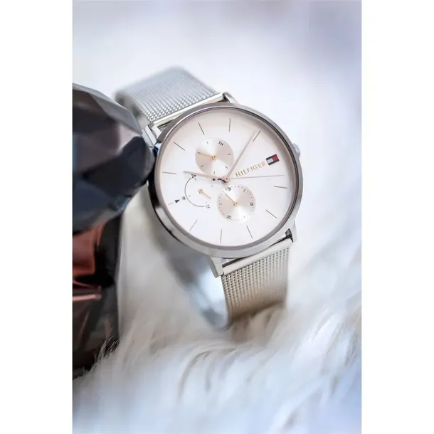 1781942-marka-tommy-hilfiger