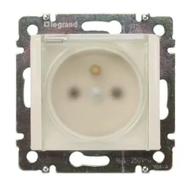 legrand-valena-gniazdo-bryzgoszczelne-bez-uziemienia-16a-ip44-krem-774121