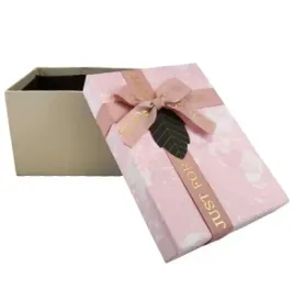pudelko-prezentowe-2-kolory-mix-s-15x20x11-cm