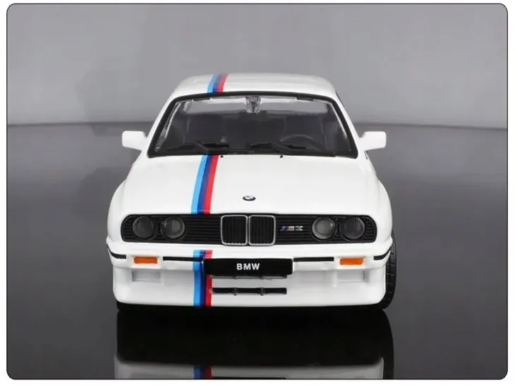 bmw-m3-e30-1988-bburago-stan-zlozenia-calosc-die-cast