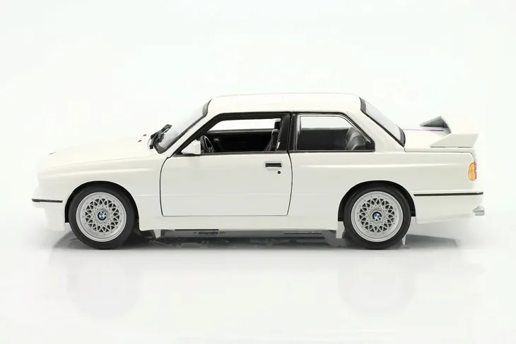 bmw-m3-e30-1988-bburago-stan-nowy-kod-producenta-18-21100wt