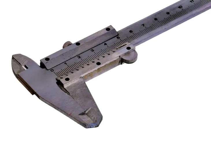 suwmiarka-150mm-005mm-maksymalny-zakres-pomiaru-150-mm