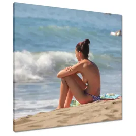 obrazy-60x60-opalanie-topless-na-plazy