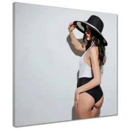 obrazy-40x40-elegancka-pani-i-jej-kraglosci