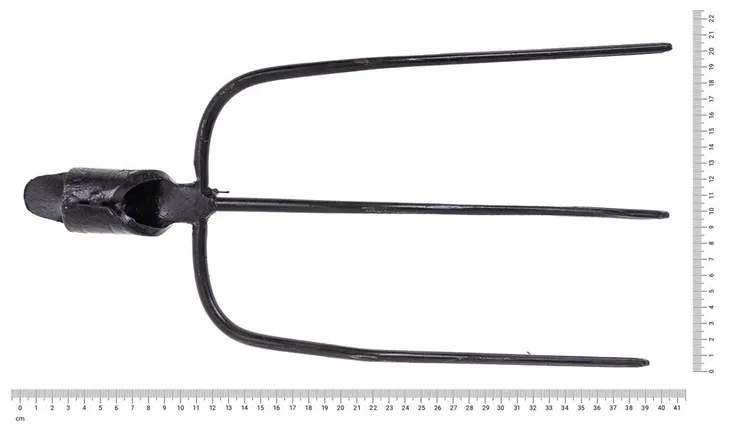 widly-3-zebne-solidne-bez-trzonka-stan-nowy-szerokosc-glowicy-19-cm