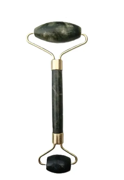 jadeitowy-walek-do-masazu-twarzy-roller