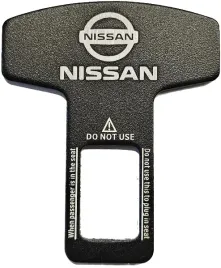 zaslepka-wtyczka-do-pasa-pasow-z-logo-nissan