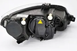 reflektor-swiatel-przednich-044093-val