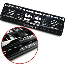 swietna-ramka-na-tablice-rejestracyjna-toyota-nadruk-zel-2-szt-premium