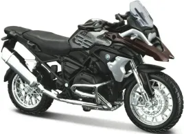 bmw-r-1200-gs-2017-na-podstawce-model-1-18-maisto-brazowy