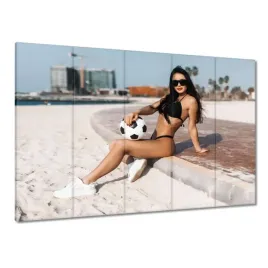 obrazy-225x160-laska-z-pilka-footballowa