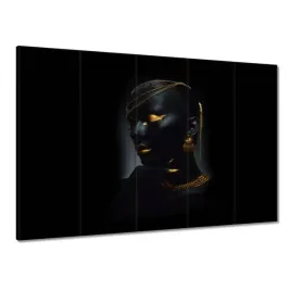 obrazy-225x160-glowa-ze-zlotymi-ozdobami