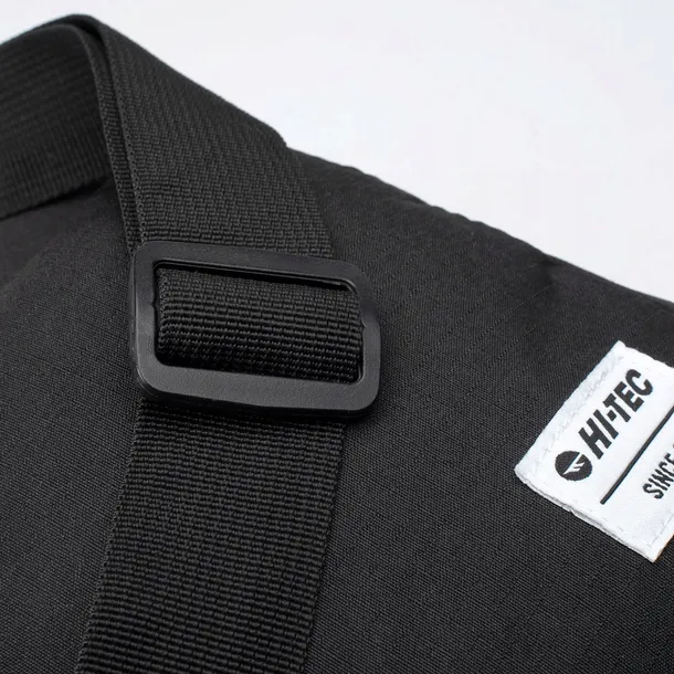 torebka-od-hi-tec-kolor-czarny