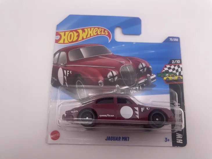 hot-wheels-jaguar-mk1-boxed