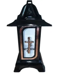 znicz-szklany-kapliczka-czarna-z-srebrna-aplikacja-i-krzyzem-33-cm
