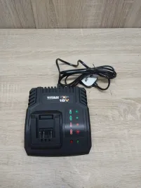 titan-ladowarka-ttb805chr-18v-txp-4a