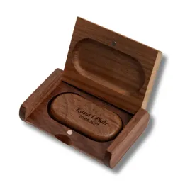 drewniany-pendrive-128gb-usb-3-0-w-pudelku-orzech
