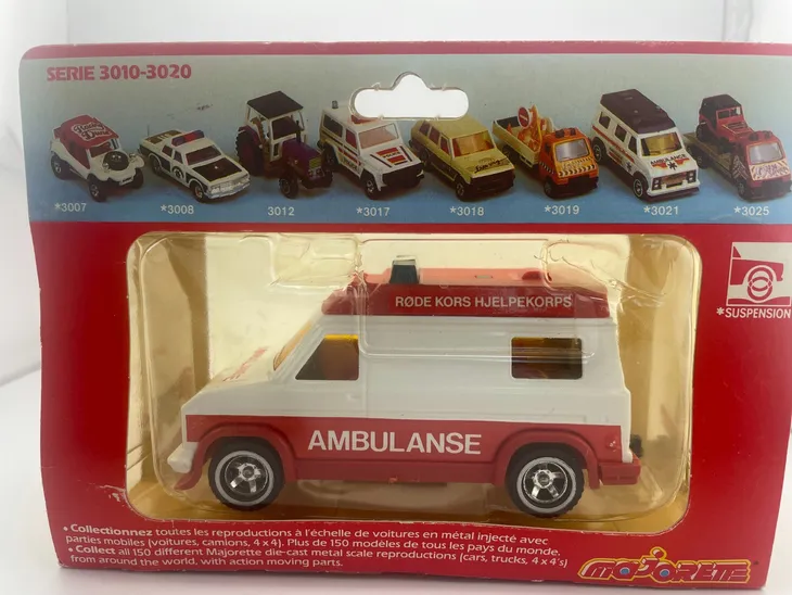majorette-serie-3000-ambulanse-boxed-stan-nowy