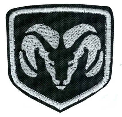dodge-latka-naszywka-8x8cm