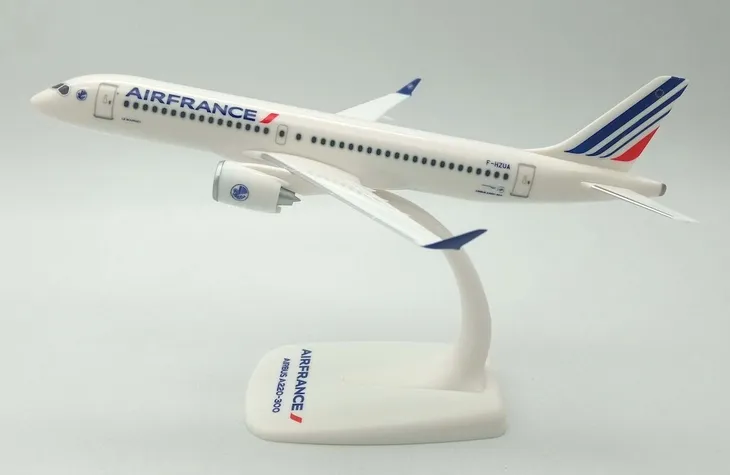 Model samolotu Airbus A220-300 AirFrance