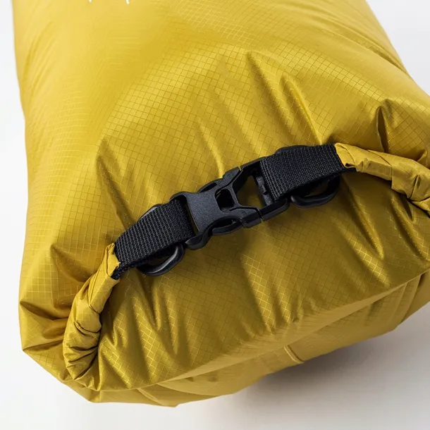 worek-drybag-light-15l-elbrus-cechy-dodatkowe-uchwyt-do-przenoszenia-wodoodpornosc