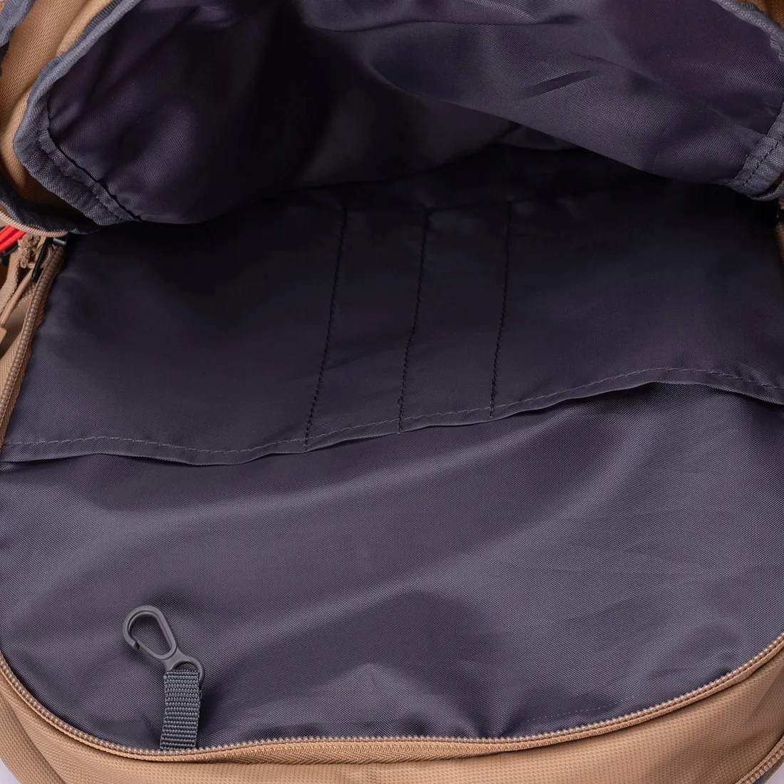 plecak-hi-tec-highlander-25l-zolty-z-regulowanymi-szelkami-i-kieszeniami-stan-nowy