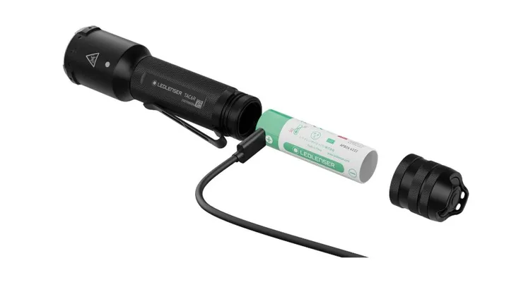 latarka-ledlenser-tac6r-black-box-stan-nowy