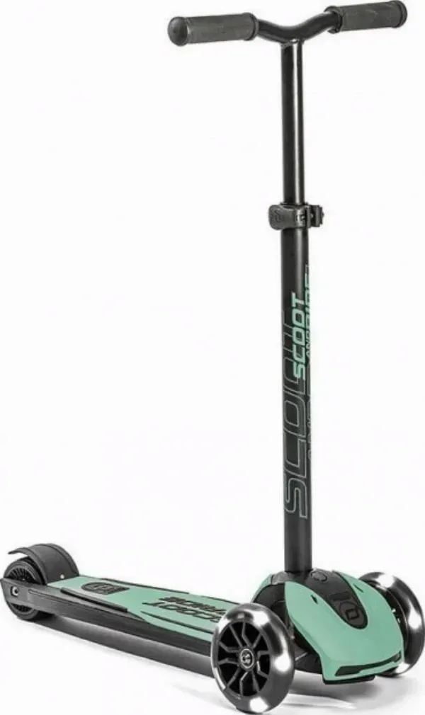 scoot-and-ride-highwaykick-5-led-forest