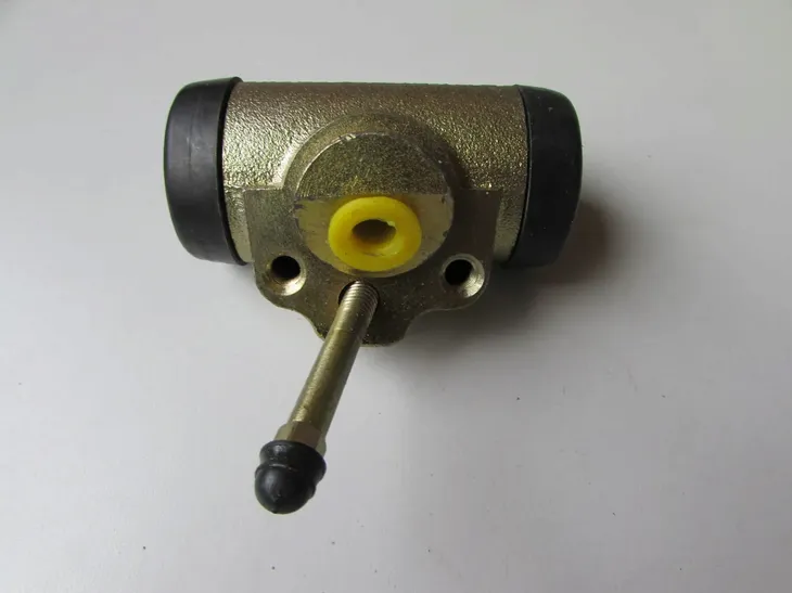 cylinderek-hamulcowy-ursus-c-360-stan-nowy