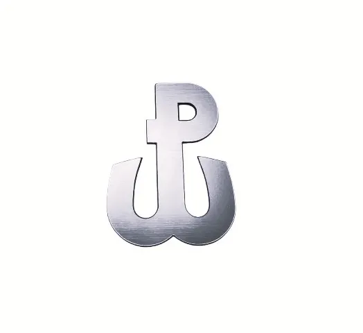 POLSKA WALCZĄCA 100x68mm srebrny Emblemat Naklejka Logo Znaczek Kresy numer