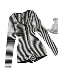 shein-czarno-kremowy-kombinezon-w-paski-z-dlugim-rekawem-38-1kb