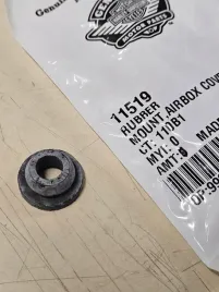 oem-gumowa-podkladka-pokrywy-airbox-v-rod-vrsc-harley-davidson-oryginal