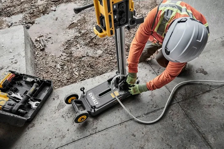 dewalt-powershift-statyw-do-wiertnicy-dcps151-kod-taryfy-celnej-82019000