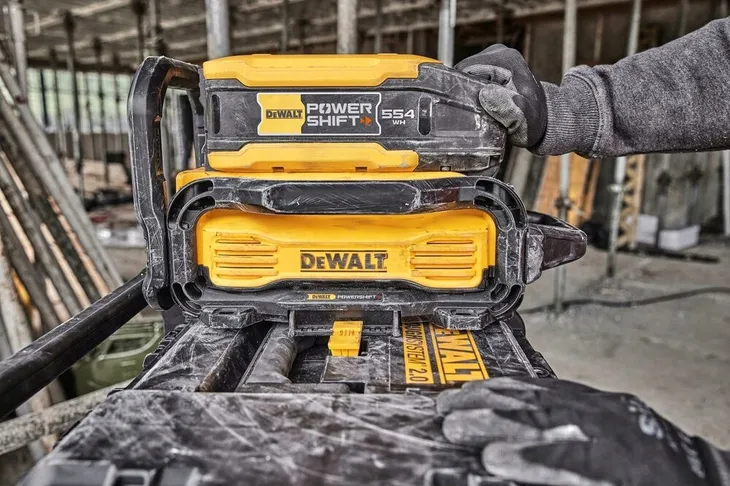 ladowarka-dewalt-powershift-dcbpsc0550-550w-60v-kod-producenta-dcbpsc0550-stan-nowy-marka-dewalt