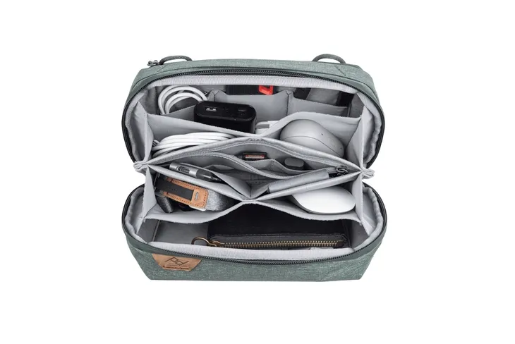 peak-design-travel-line-tech-pouch-sage-v2-zapiecie-zamek