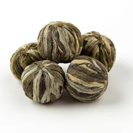 herbata-kwitnaca-ogrod-trzech-kwiatow-jasmin-paki-rozy-nagietek