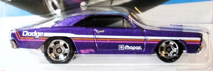hot-wheels-68-dodge-dart-bohater-brak