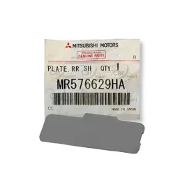 zaslepka-mocowania-polki-bagaznika-mitsubishi-pajero-iii-mr576629ha-oe