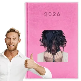 kalendarz-2026-a5-rozowy-planer-niedziele-swieta-imp-timothee-chalamet-10