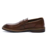 26178430-marka-clarks