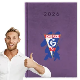 kalendarz-2026-a5-fioletowy-planer-niedziele-swieta-kluby-pilkarskie-01