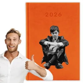 kalendarz-2026-a5-pomaranczowy-planer-niedziele-swieta-harry-styles-02