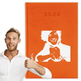 kalendarz-2026-a5-pomaranczowy-planer-niedziele-swieta-harry-styles-07