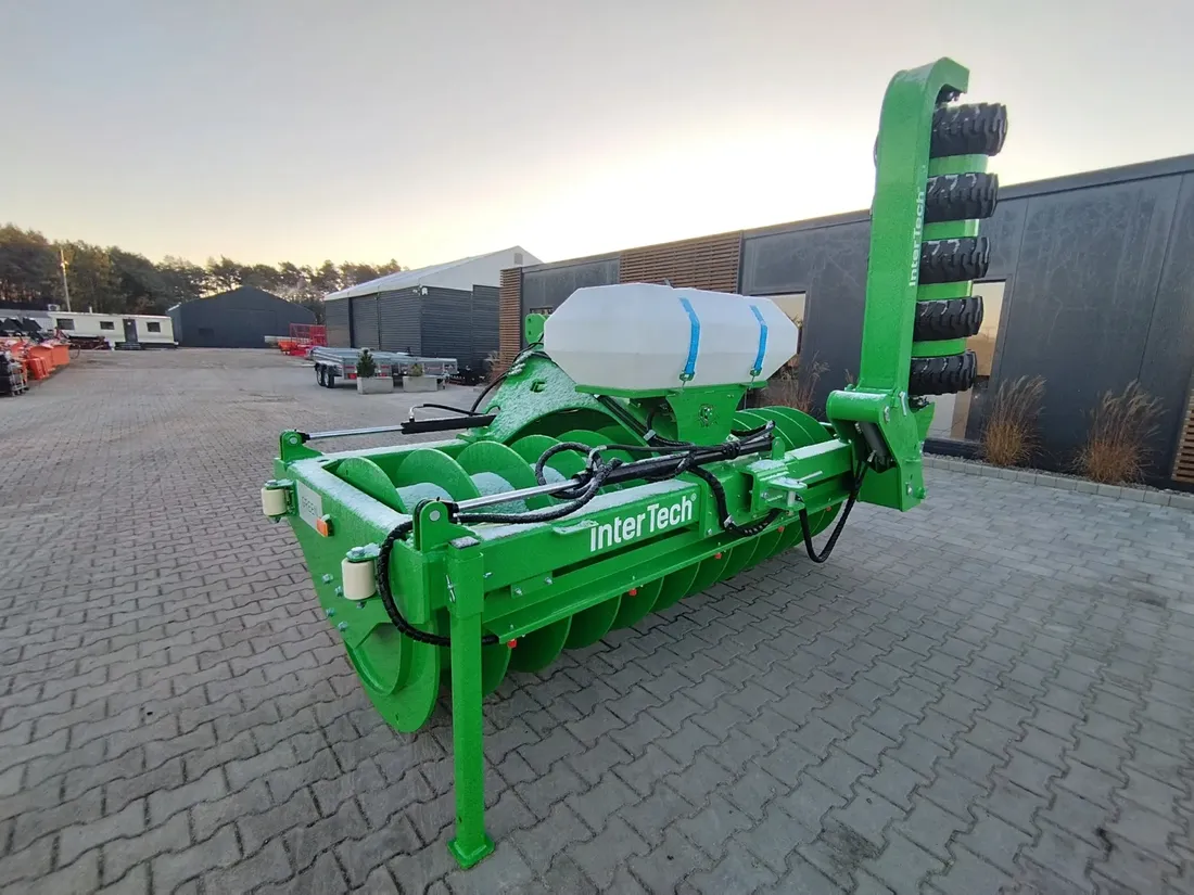 wal-pryzmowy-inter-tech-30m-stan-nowy