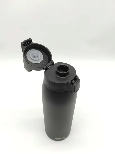 butelka-sigg-shield-one-black-1-l-kolor-dominujacy-czarny