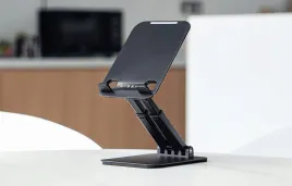 podstawka-uchwyt-lisen-czarny-stojak-na-tablet-ipad-przenosny-i-skladany