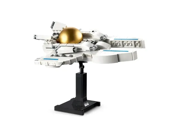 lego-creator-31152-astronauta-wiek-dziecka-9-lat