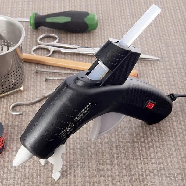 pistolet-do-kleju-na-goraco-stan-nowy
